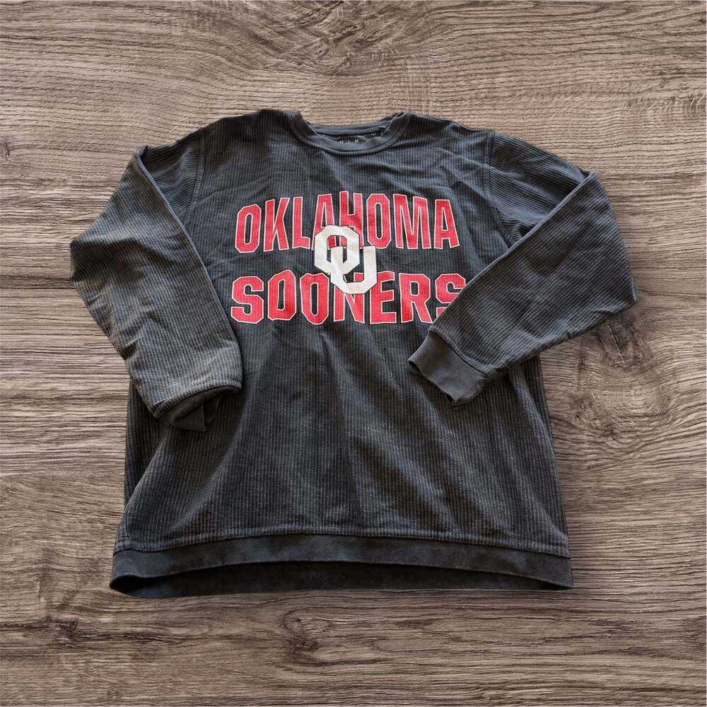 Oklahoma Sooners Gameday Couture Pure Victory Embellished Star Sleeve Crewneck